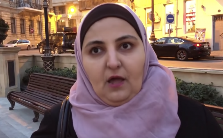 Xalqın problemlərini 8 dəqiqədə izah edən cəsarətli qadın!