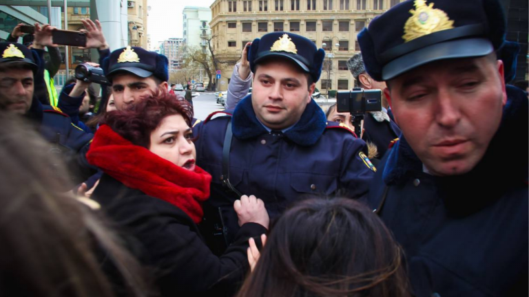 8 Mart günü Bakıda polis qadınlara qarşı zorakılıq edib