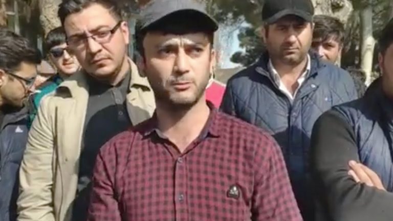 Ali təhsilli gəncin sonu