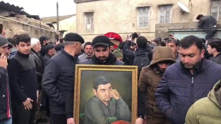 Aydın Xırdalanlı dəfn edilib