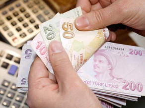 Türk Lirəsi rekord həddə ucuzlaşıb.