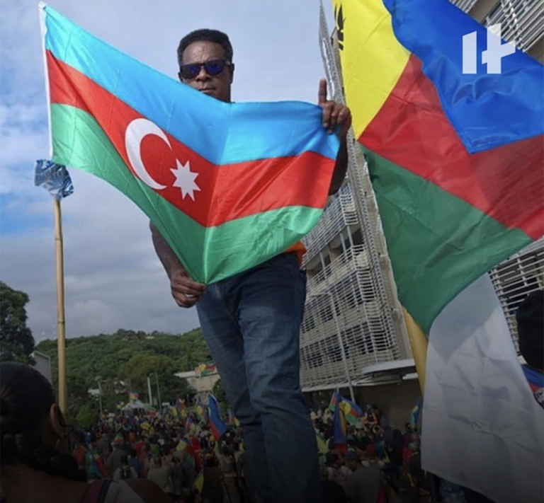 Demokratiya uğrunda! Yeni Kaledoniyada bayrağımız dalgalanır