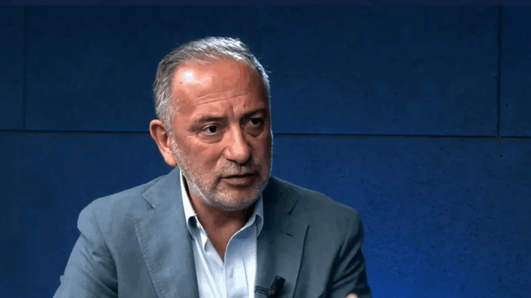 4 il 2 ay həbsə məhkum edilmiş türkiyəli jurnalist Fatih Altaylı azadlığa çıxıb