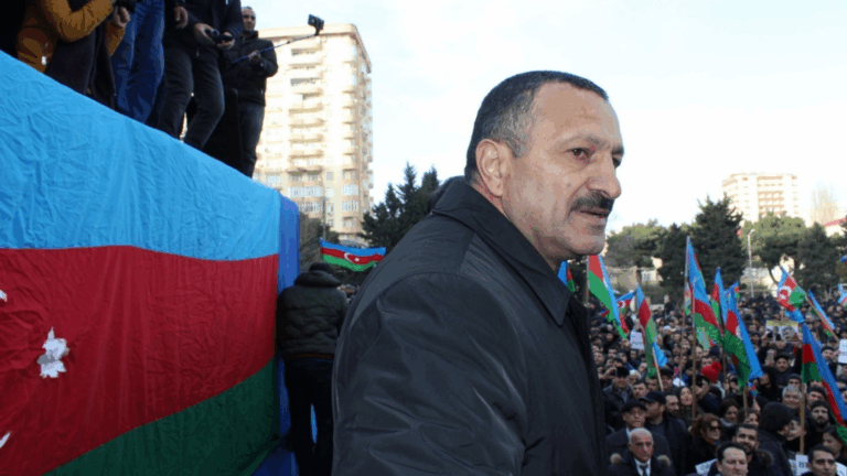 Siyasətçi Tofiq Yaqublu həbsdə qaldı
