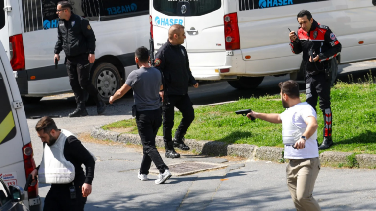 İstanbulda İsrail Konsulluğu qarşısında silahlı hücum: 1 nəfər ölüb, 2 polis yaralanıb