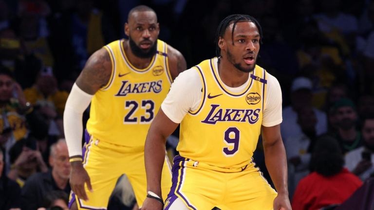 NBA tarixinə düşən hadisə: oğul atasına məhsuldar ötürmə edərək tarixə düşüb