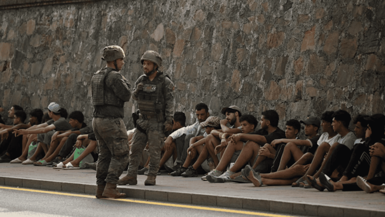 İspaniyada miqrant böhranı yaşanır