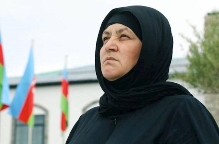 Xəbər saytları şəhid Xudayar Yusifzadənin anasını təhqirə çatan məqalələr paylaşıblar