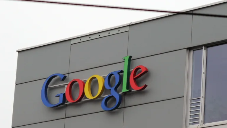 Google-un bazar dəyəri 500 milyard dollardan çox azalıb