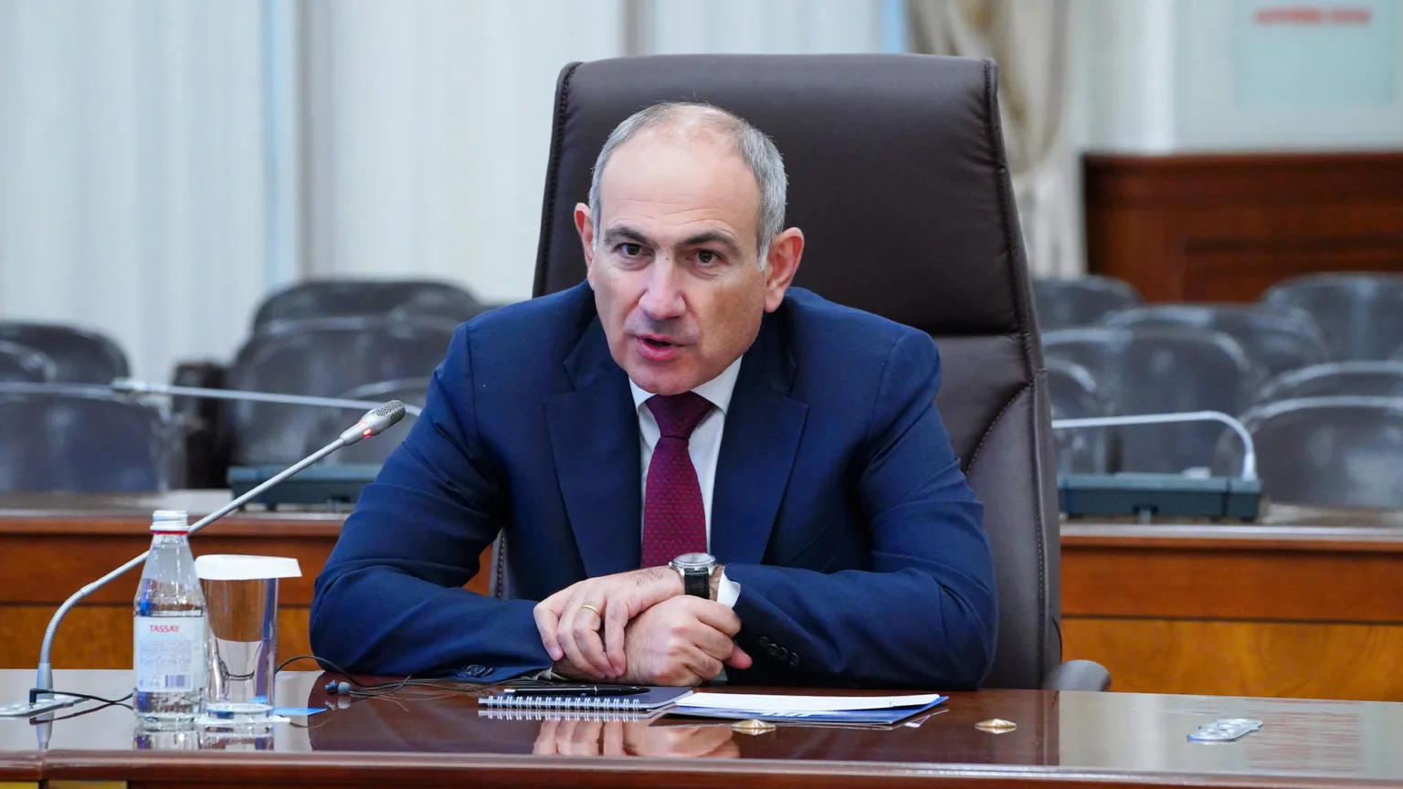 Paşinyan növbədənkənar seçkini istisna etmir: səbəb Azərbaycanın konstitusiya tələbidir Paşinyan növbədənkənar seçkini istisna etmir: səbəb Azərbaycanın konstitusiya tələbidir